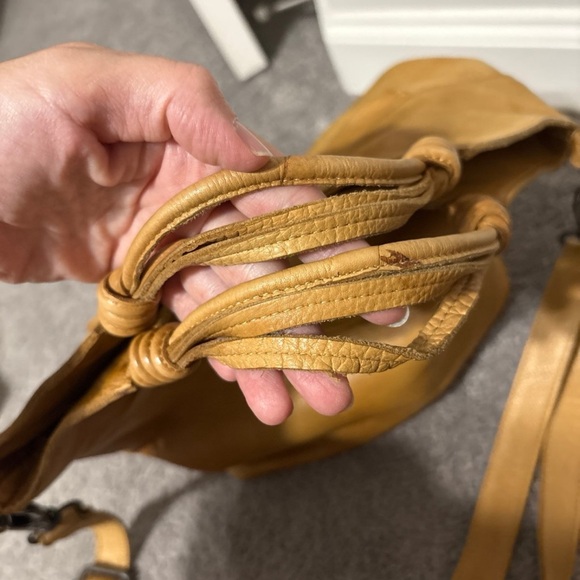 Latico Leathers Nash Tote/Crossbody - Picture 8 of 11